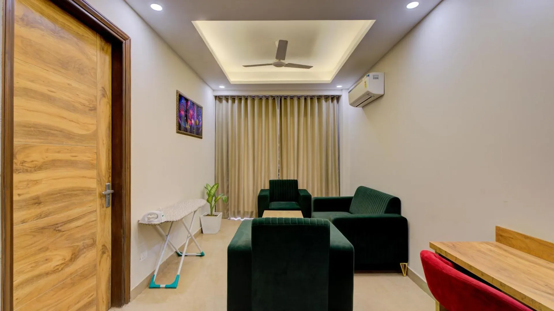 The Lodgers Luxury 1 Bhk Serviced Apartment Near Golf Course Road Gurugram グルガウン 0*,  インド